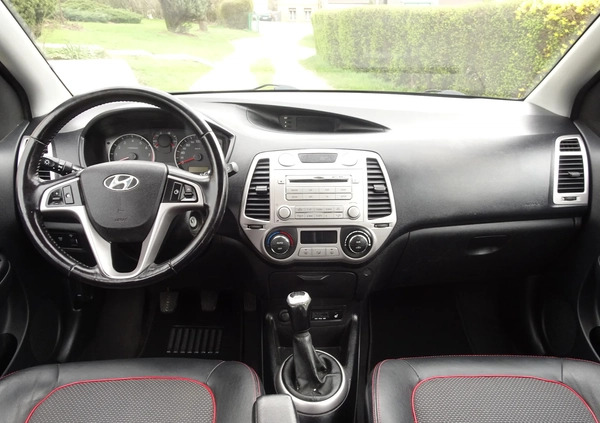 Hyundai i20 cena 13700 przebieg: 184500, rok produkcji 2009 z Zabłudów małe 121